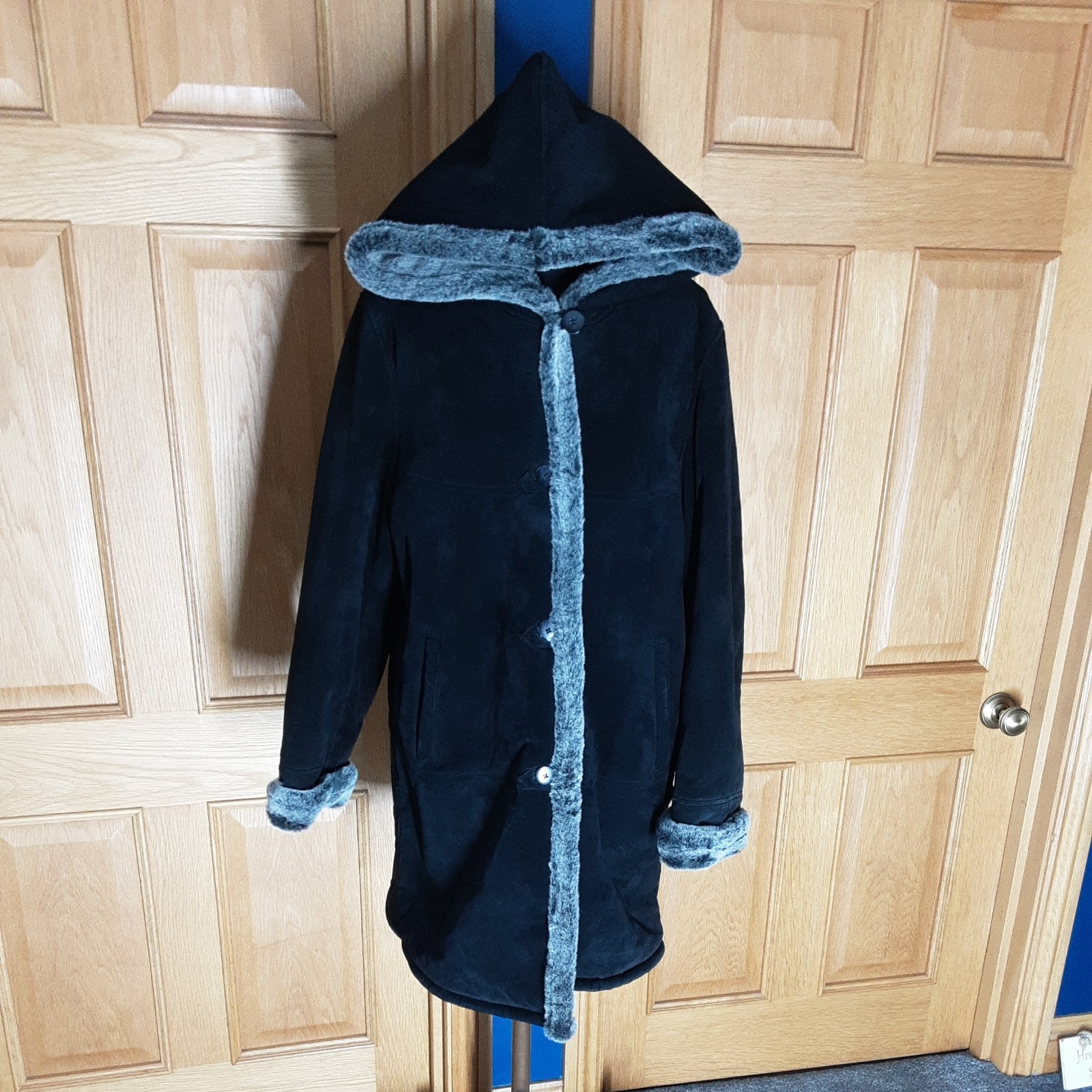 Dennis Basso Black Leather Faux Fur Trim Hood Coat Large Excellent Condition