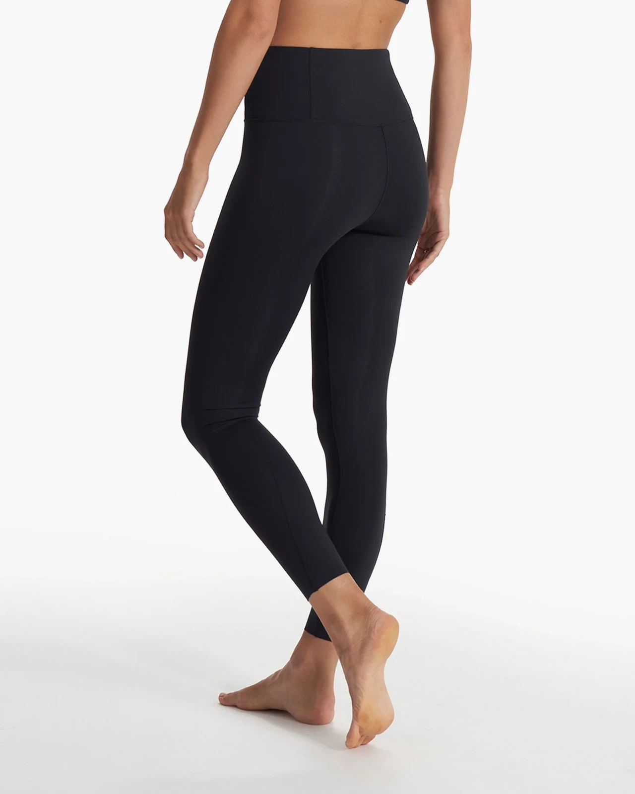 Vuori Evolve Legging and Stride Bra Small
