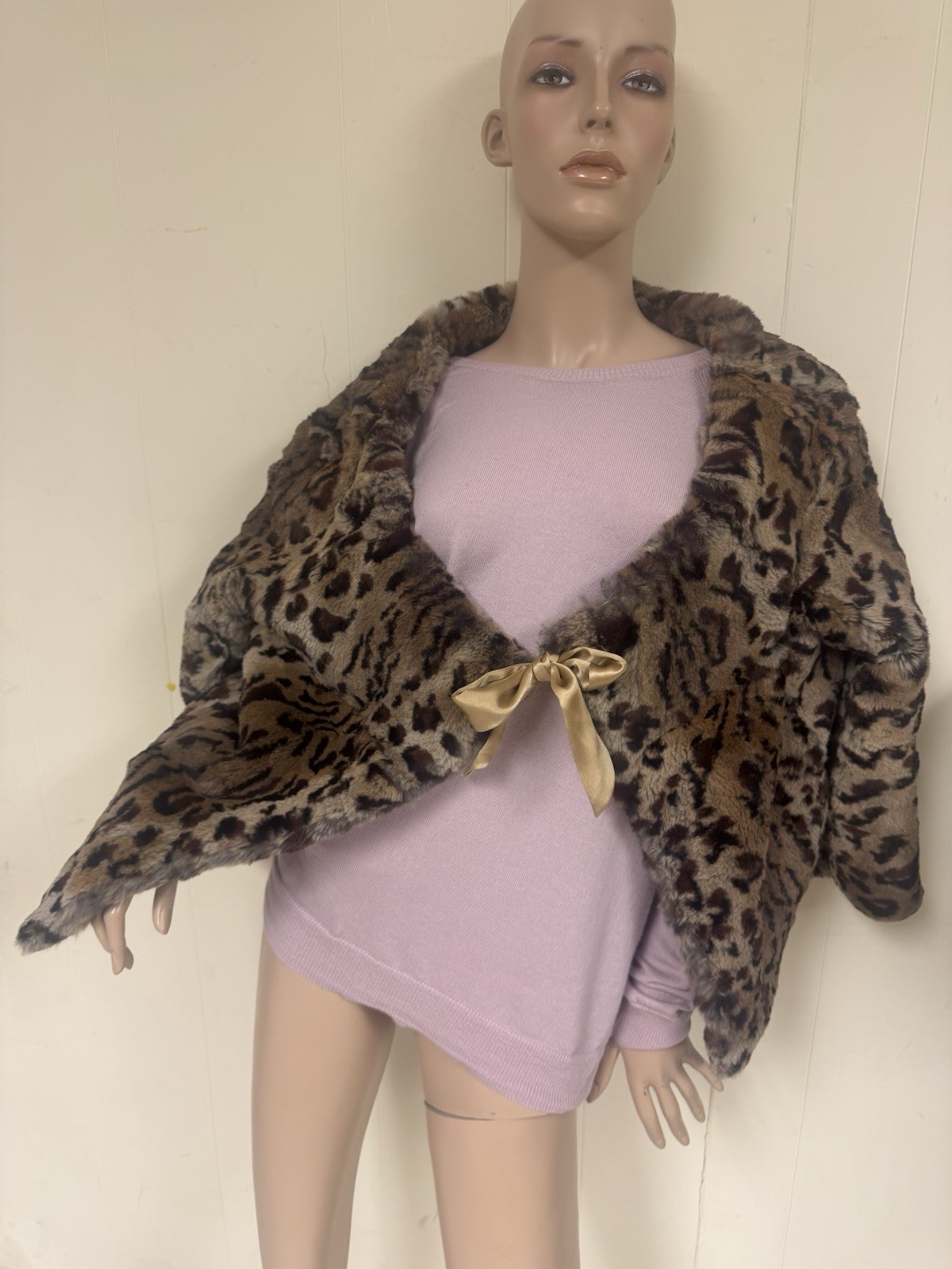 Jocelyn leopard print rabbit fur bolero boat neck with bow tie short sleeves