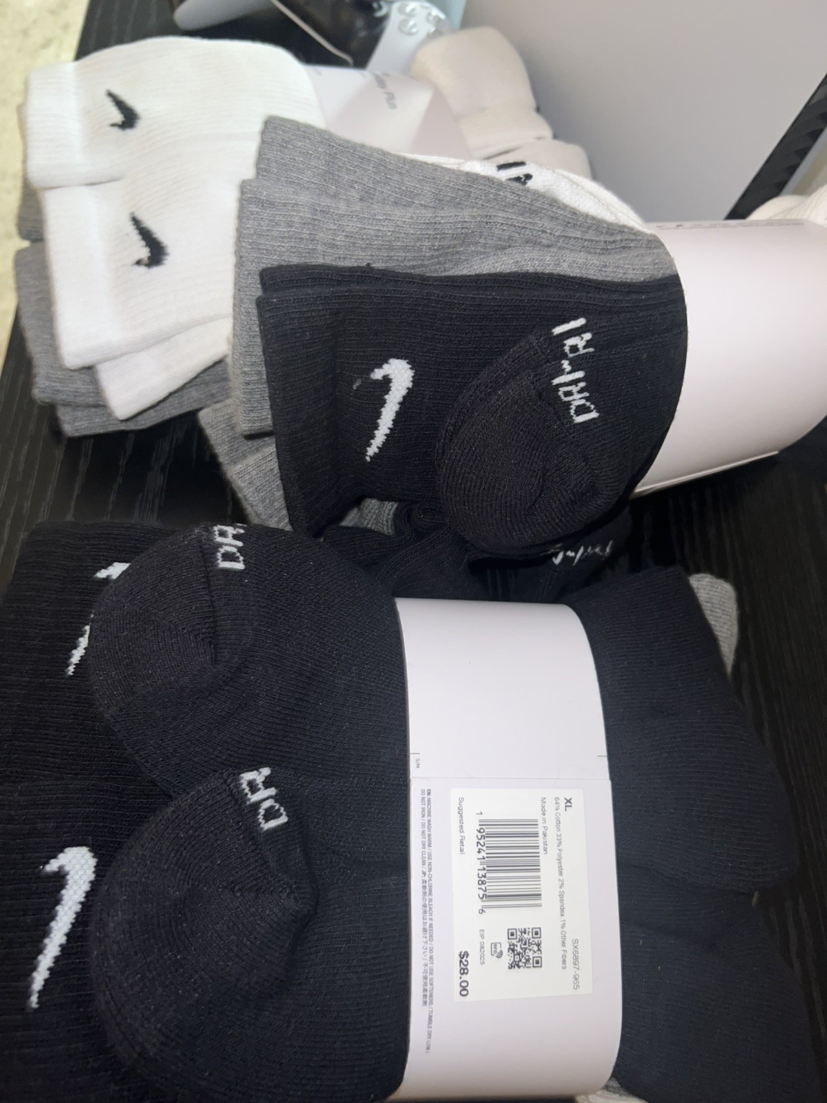 Nike Unisex Everyday Training Crew Socks(6Pair + 1) XL 12-15 -White Gray Black