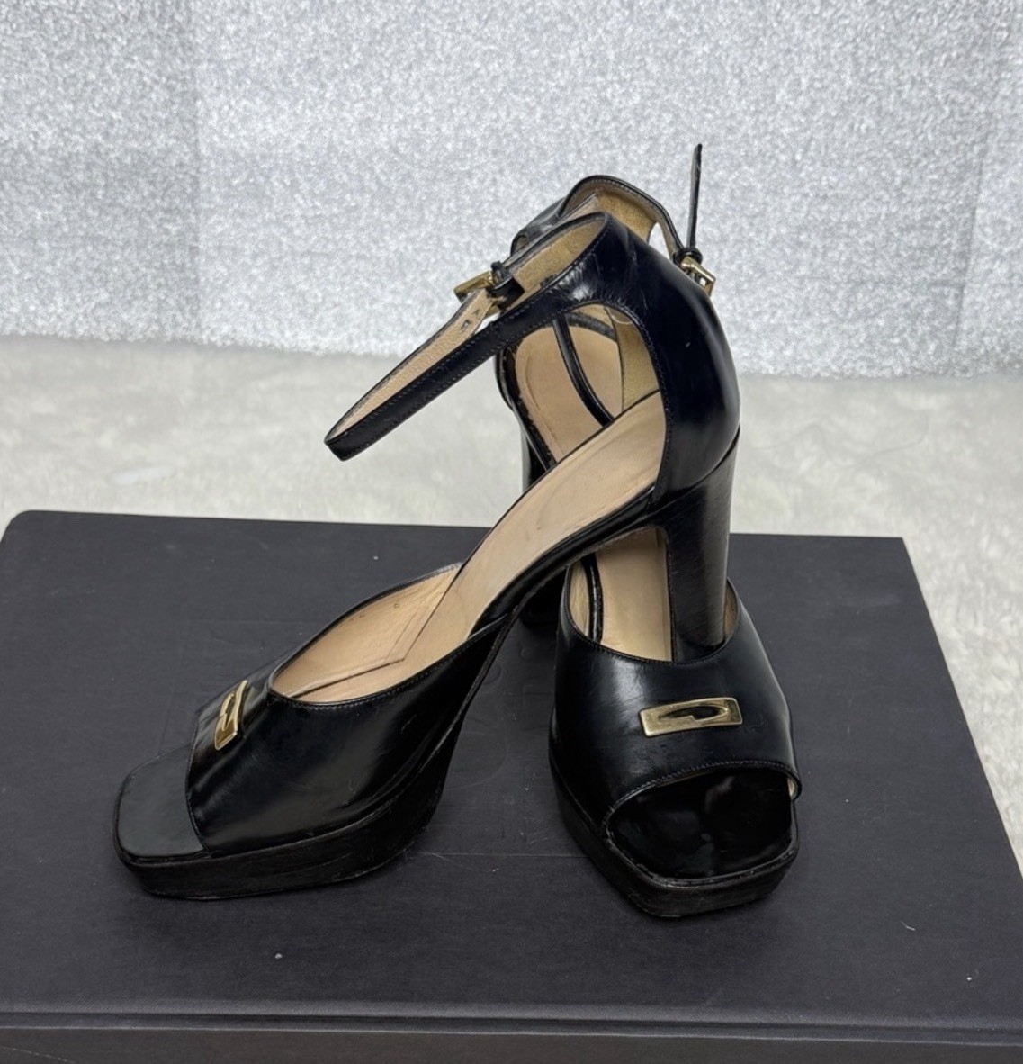 Gucci Women’s Black Leather Strappy Ankle Strap Open Toe Heels Buckle 6B