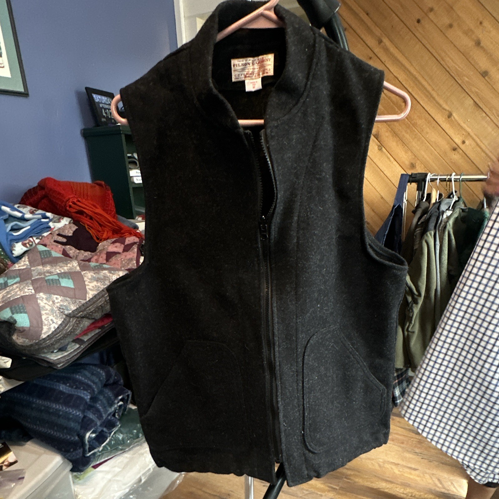 Filson Men’s Black Wool Full Zip Vest Pockets Stand Collar Size M USA Made