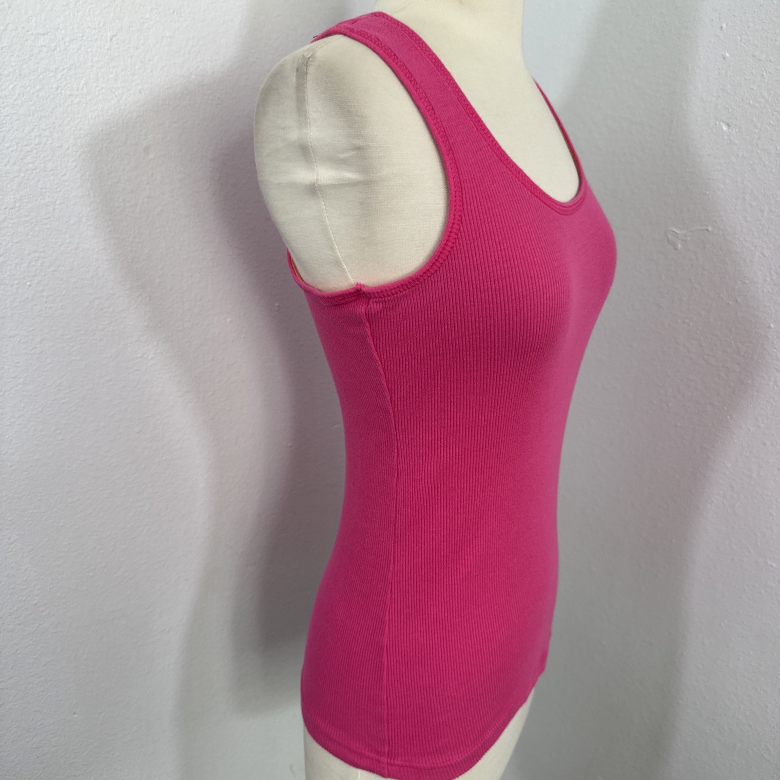 Mila Max Cyrus Azria Tank Top Womens L Pink Sleeveless Bella Swan Barbiecore Y2K