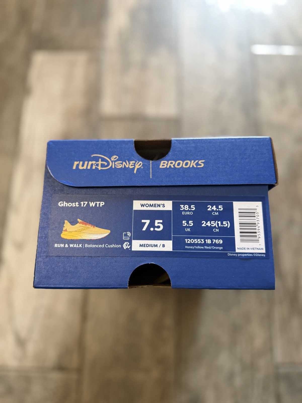 Brooks Ghost 17 RunDisney Winnie The Pooh (Size 7.5 Women) – READY TO SHIP