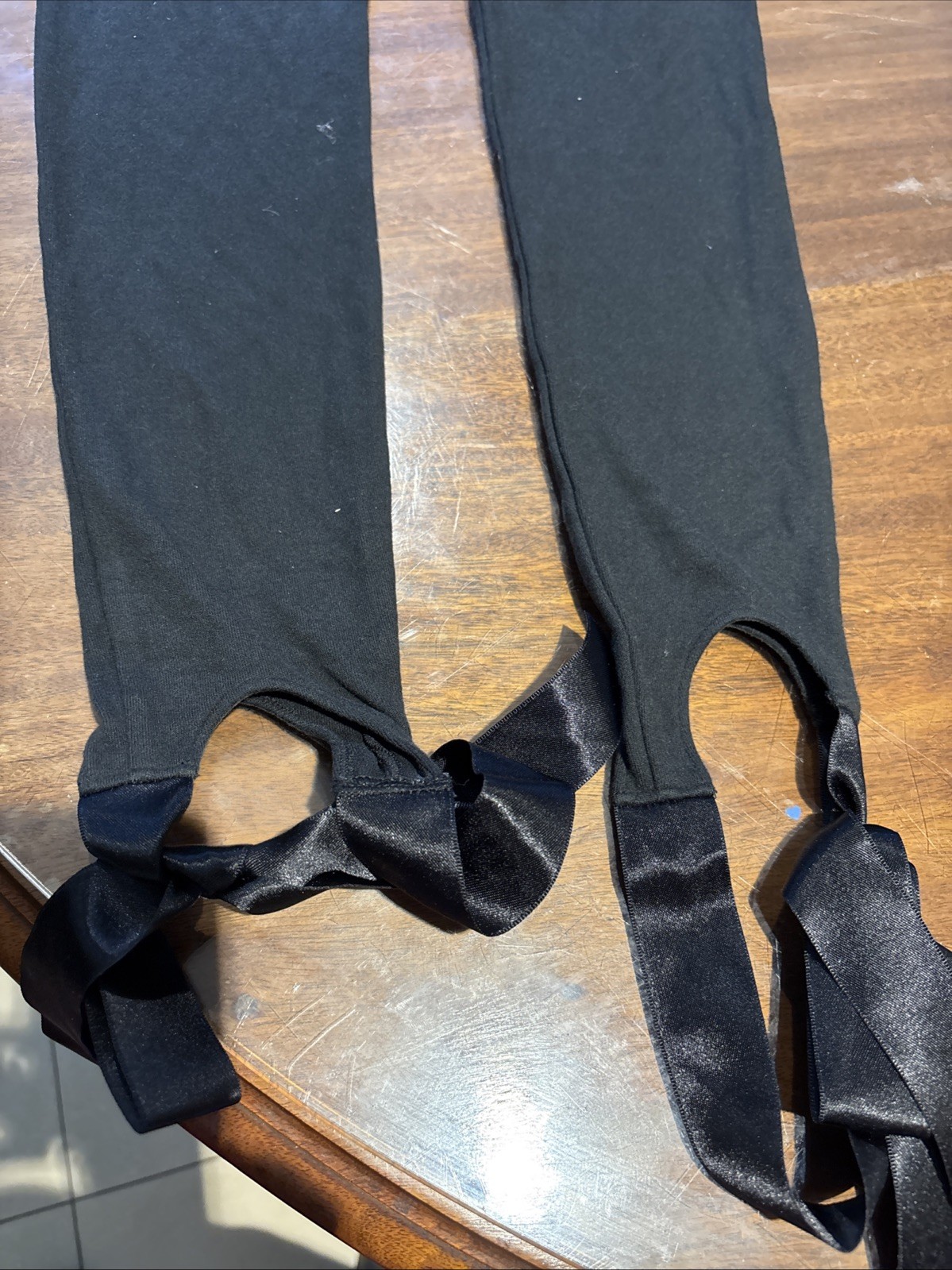 New With Tags SKIMS Cloud Stirrup Pant Onyx Black Ribbon Tie Leggings XS