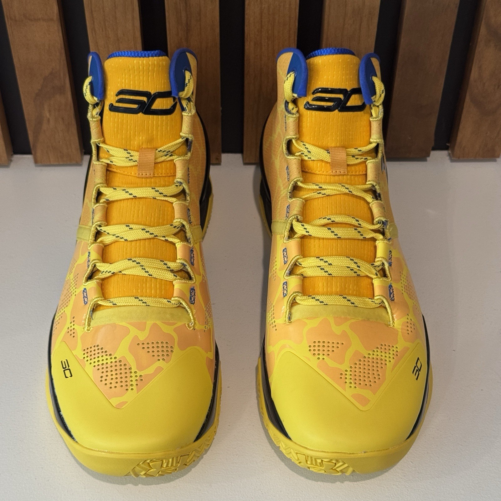 SIZE 11.5 MENS – Under Armour Curry 2 Bang Bang Warriors Yellow Blue 3026281-700
