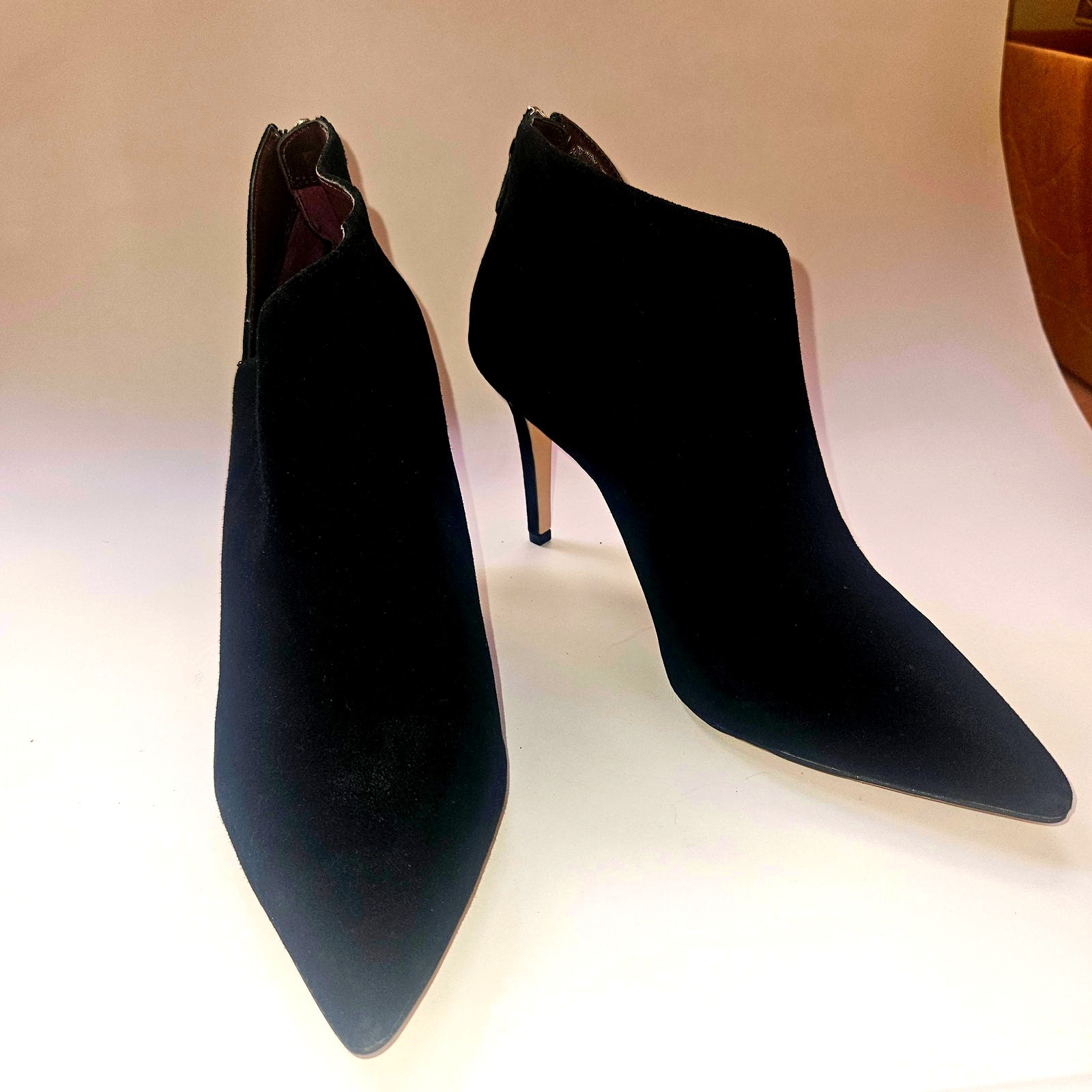 Enzo Angiolini Low Black Suede Boots Heels Booties, Size 8, Zip Back, Sexy