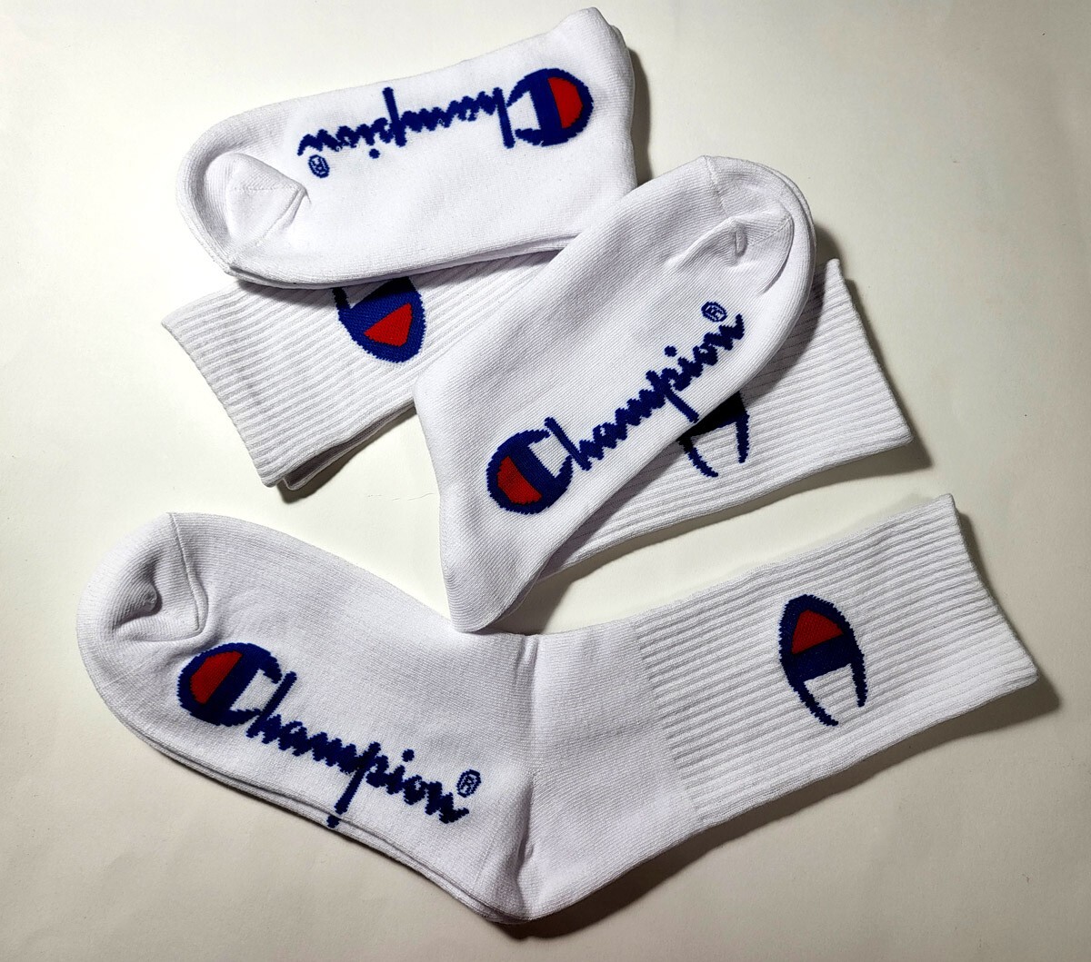 3-pack Unisex Champion Logo Crew Socks – White – One Size Fits All