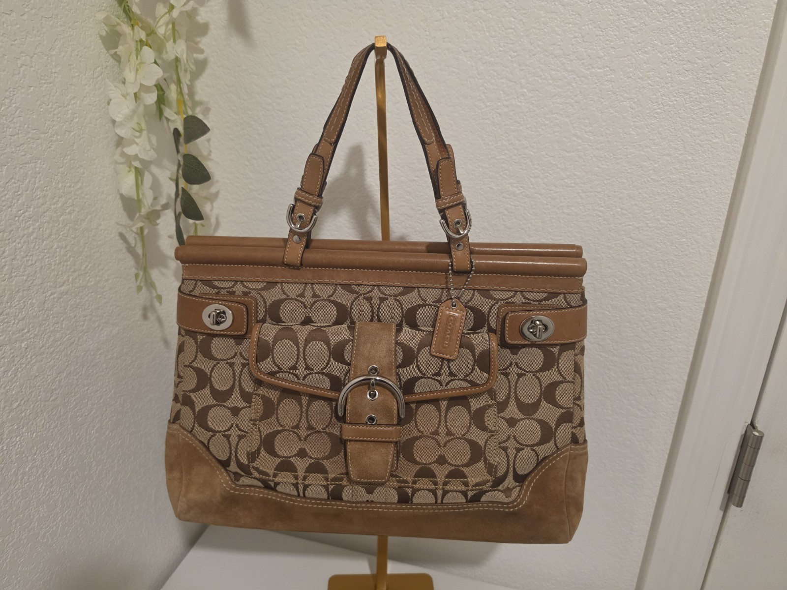 Coach Medium Shoulder Bag Brown/Beige