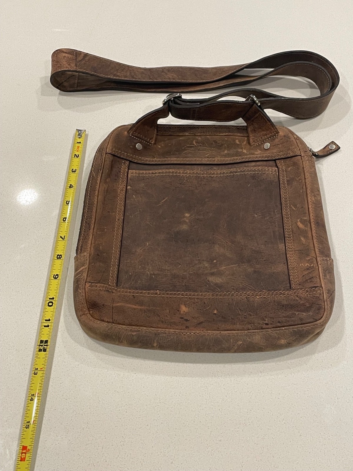 LONGCHAMP Leather Zippered Crossbody Bag Color-Brown Casual Styling EUC
