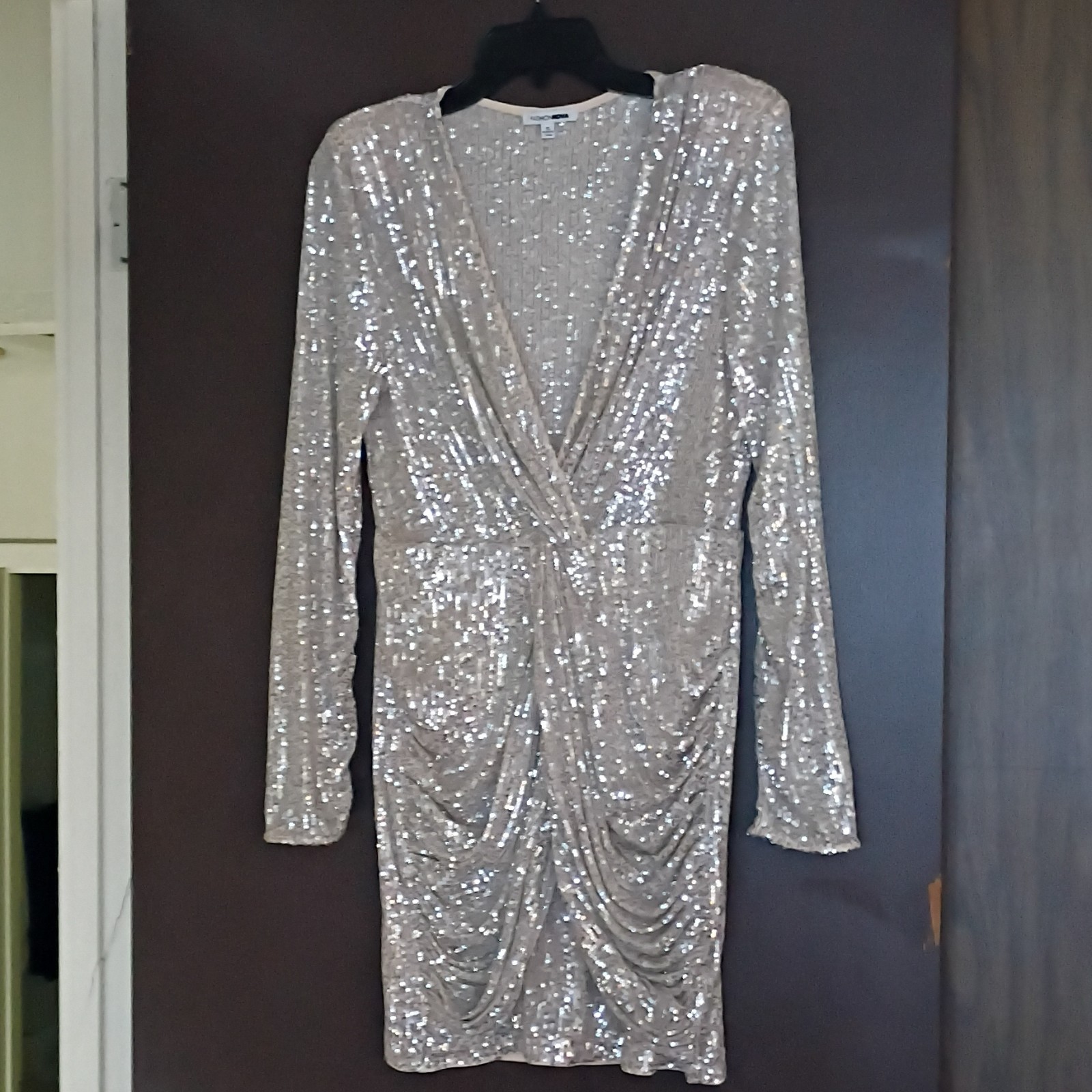 Women’s Silver Sequin V-Neck Long Sleeve Bodycon Mini Dress, Size XL