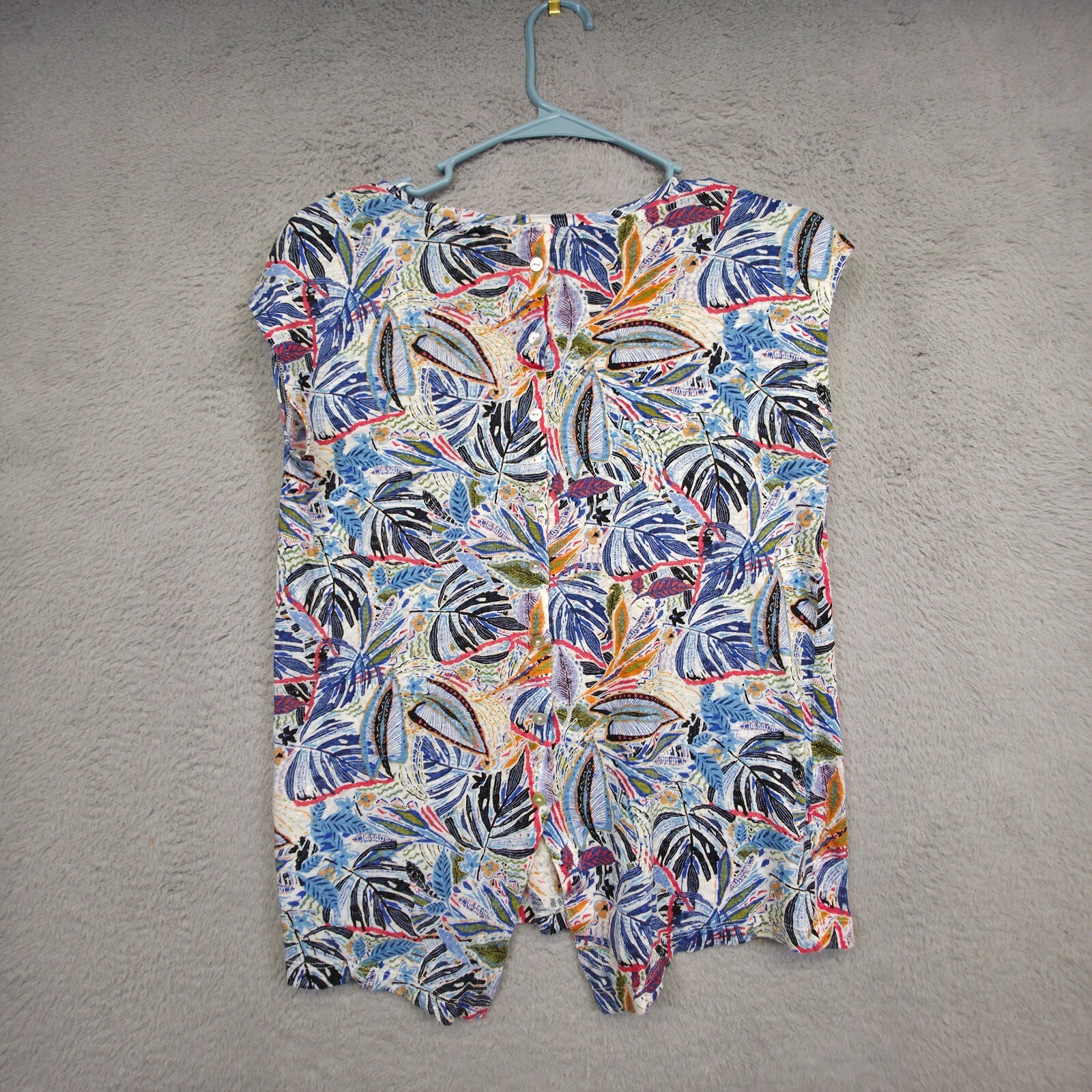 C&C California Top Womens M Blue Button Down Back Linen Floral Tropical Coastal