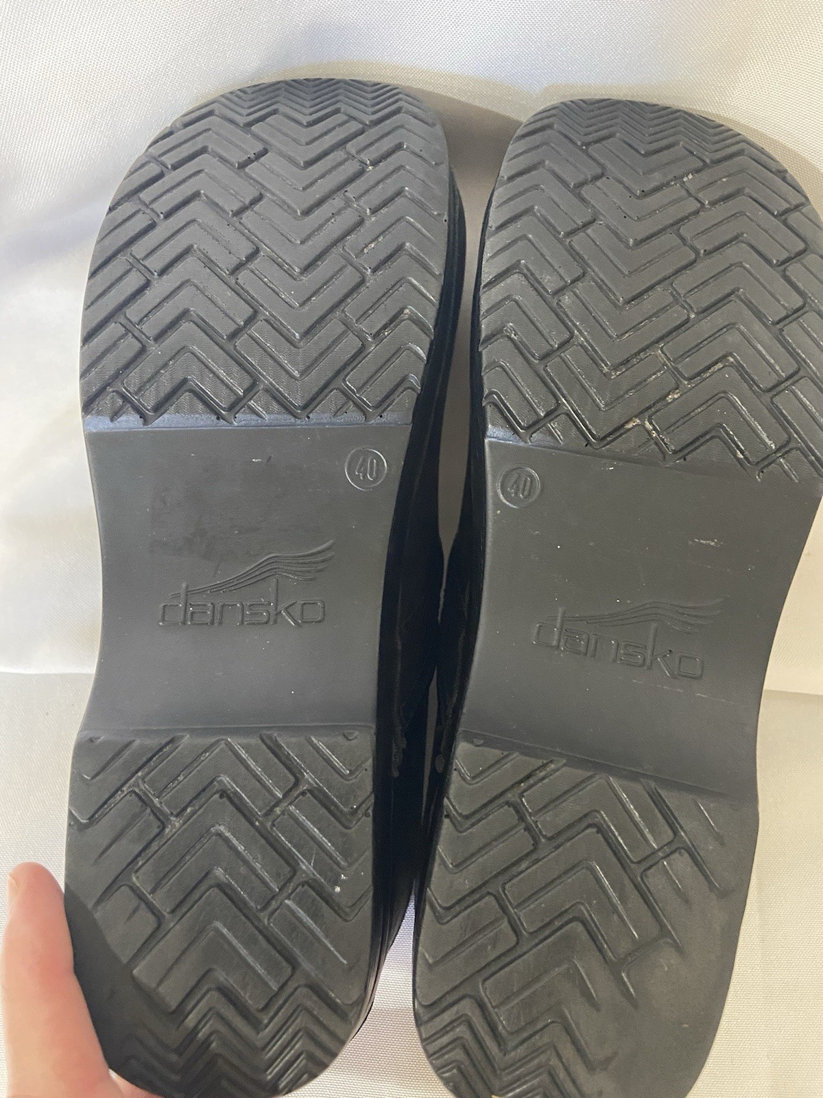 Dansko Professional Black Leather Slip-On Clogs, Size 40 EU Wide (US 9/9.5)