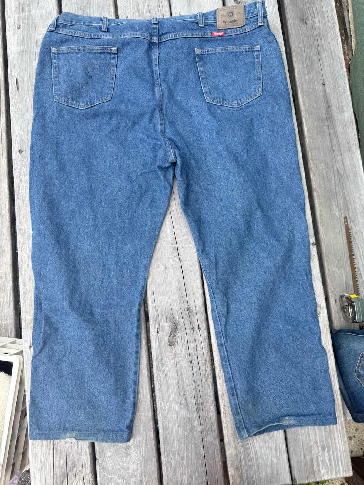 Wrangler Men’s Big & Tall Regular Fit Straight Jeans Medium Wash Blue Denim
