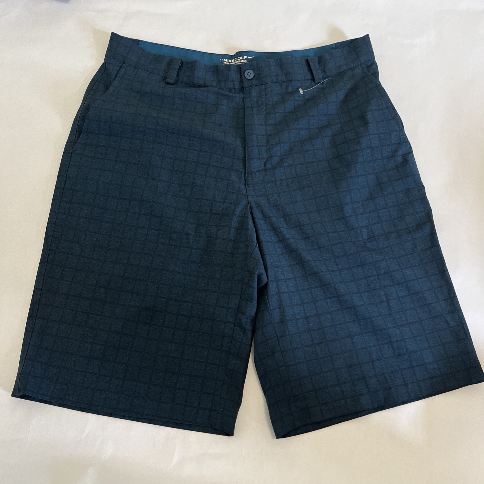 NIKE Men’s Golf Shorts Emerald/Black Striped Dri-FIT Stretch Fabric Size 34