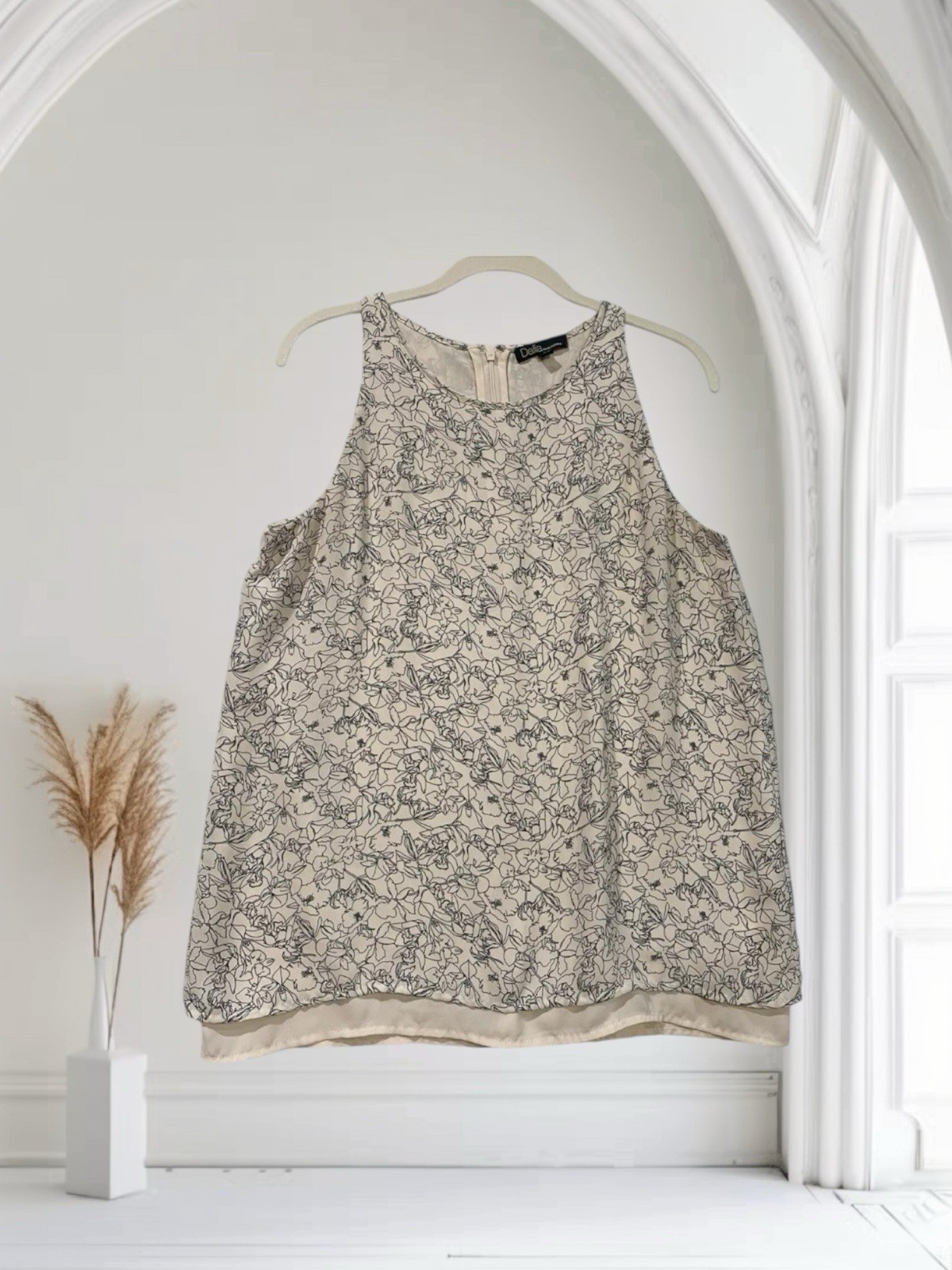 Dalia Womens Floral Sleeveless Layered Top Size Medium Split Back Summer Chic