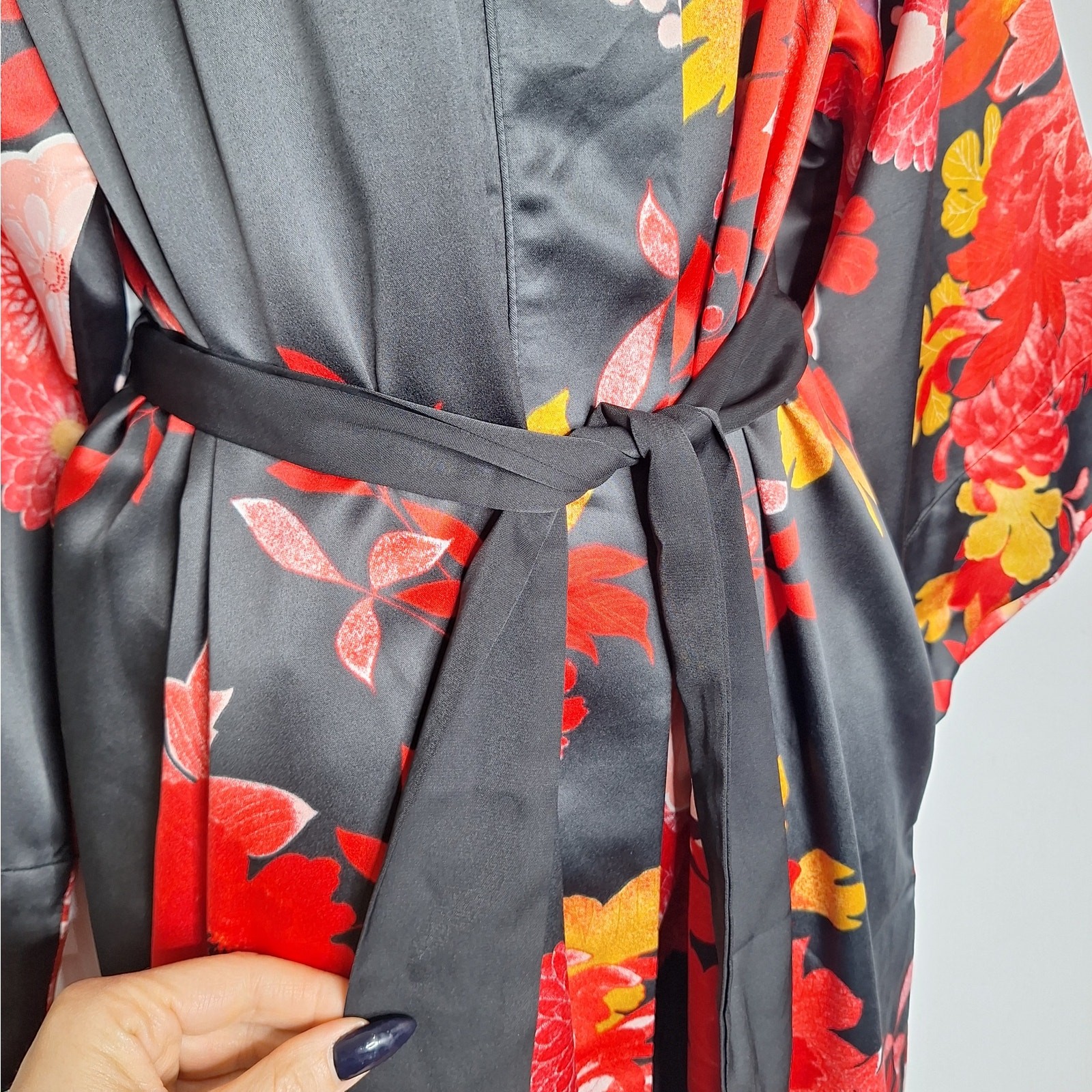 Natori Empress Satin Floral Kimono Robe Mid Length Long Medium Belted Glam Wrap