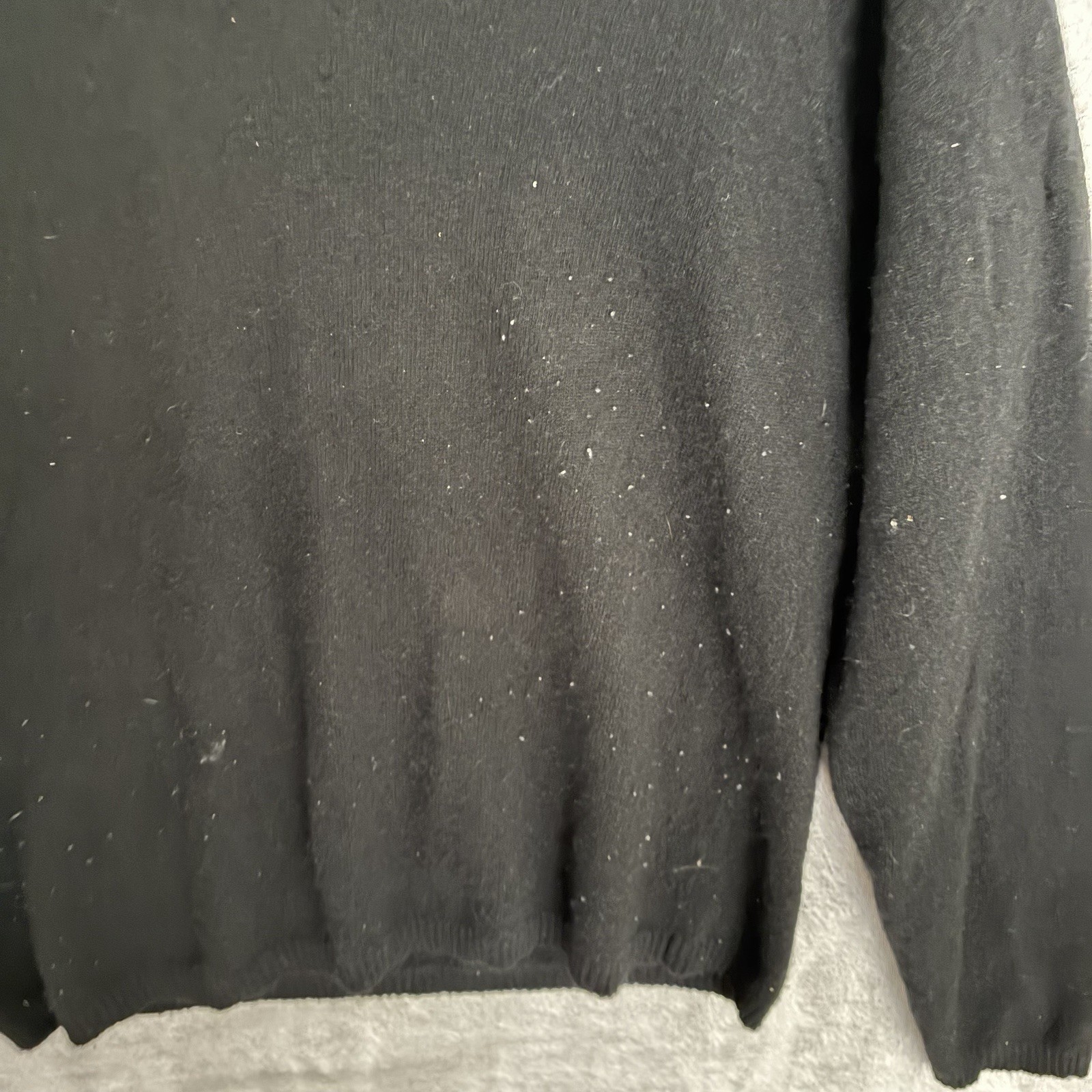 Bloomingdales Womans Sweater Solid Black Medium Cashmere Long Sleeve V Neck