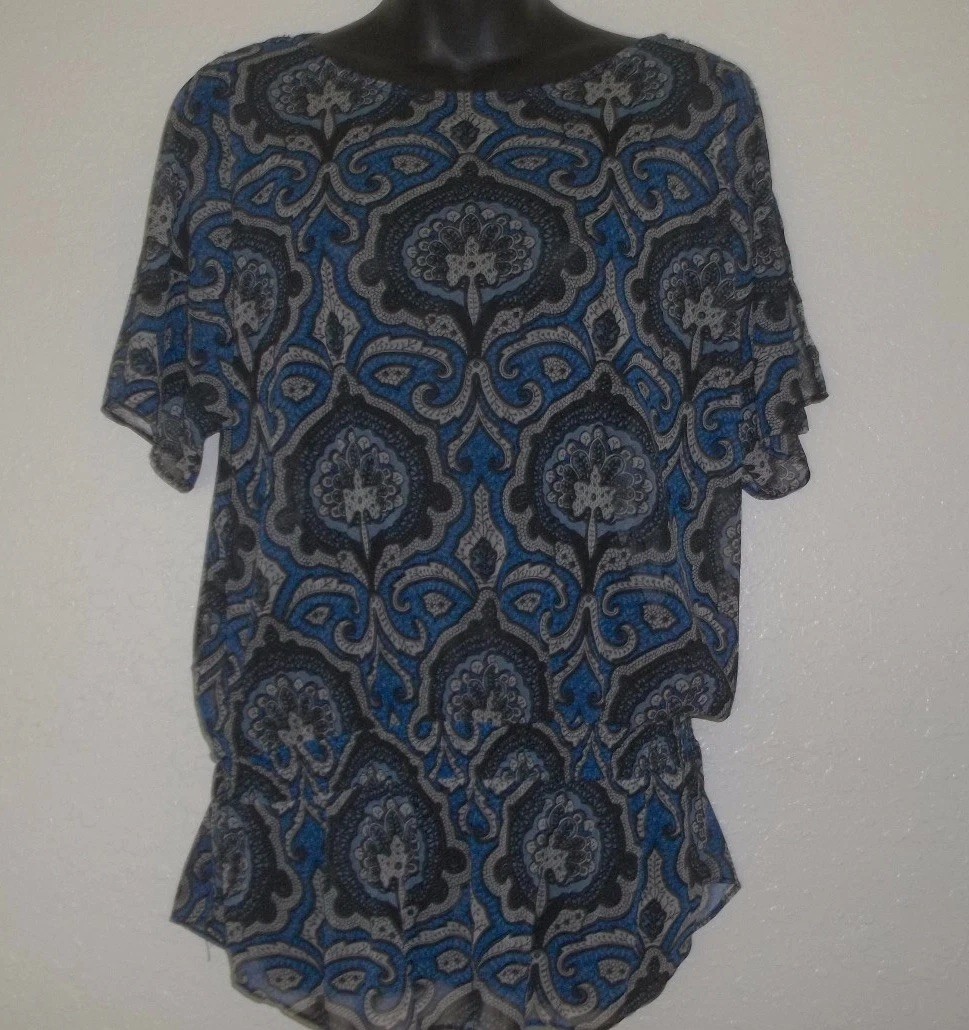 INC International Concepts Size M Sheer Top Paisley Print.