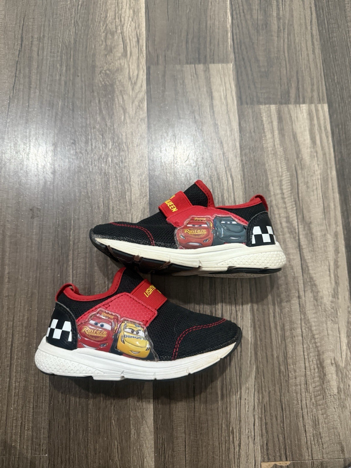 Disney Lightning McQueen Cars Hook & Loop Low Top Sneakers Black/Red/White 8