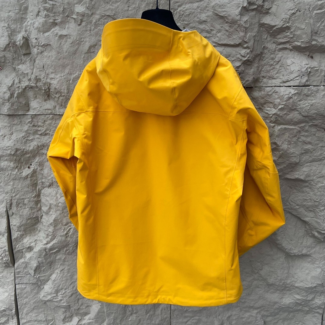 Arcteryx Alpha SV winter Jacket Men’s light Yellow Size L new