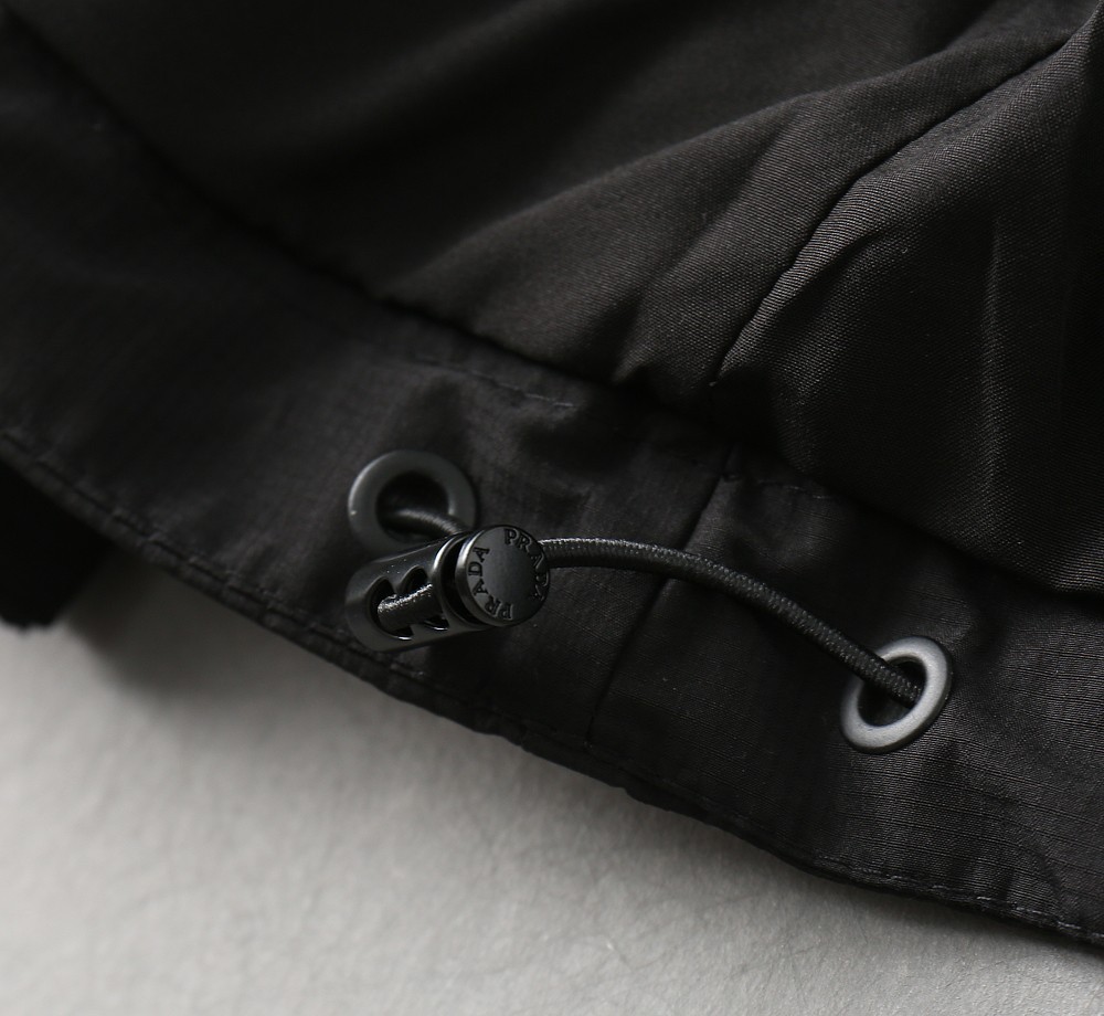Prada 26SS New Men’s Red Logo Black Jacket Coat