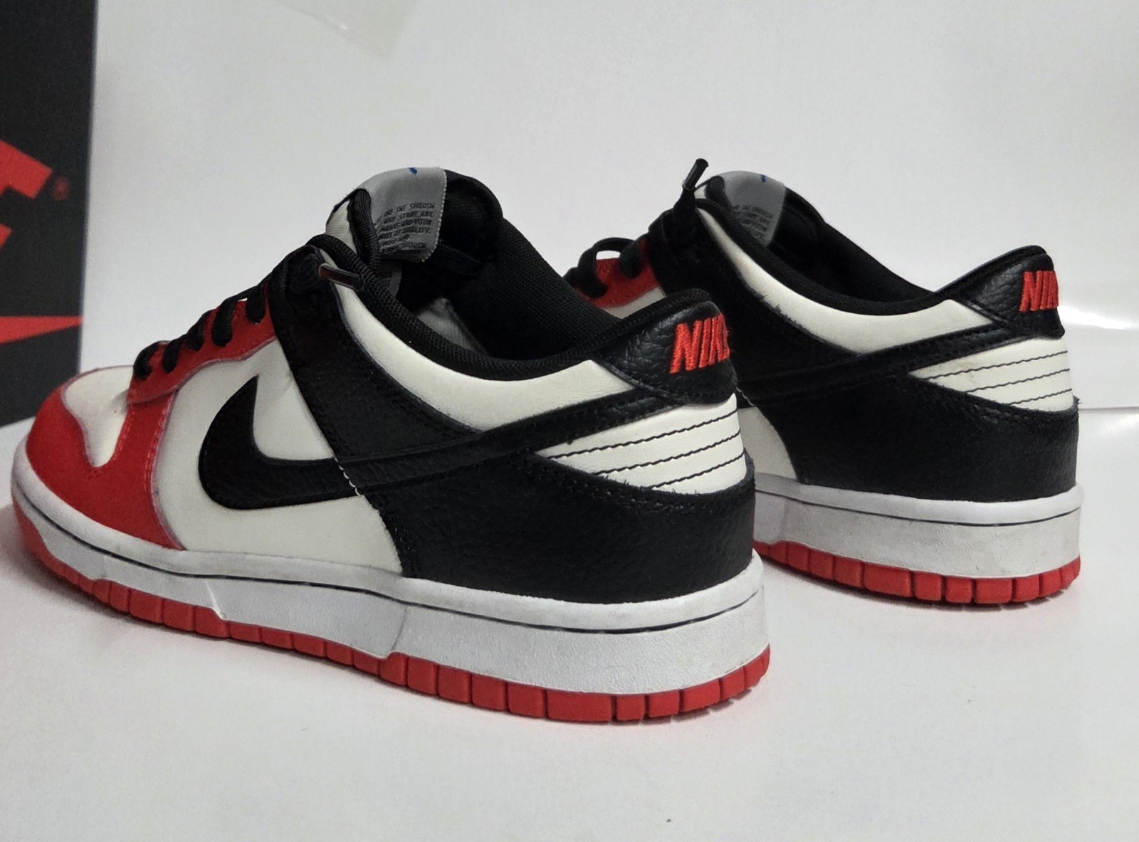Nike Dunk Low EMB x NBA 75th Anniversary Chicago GS – Size 6.5 Y Or 8 Women’s