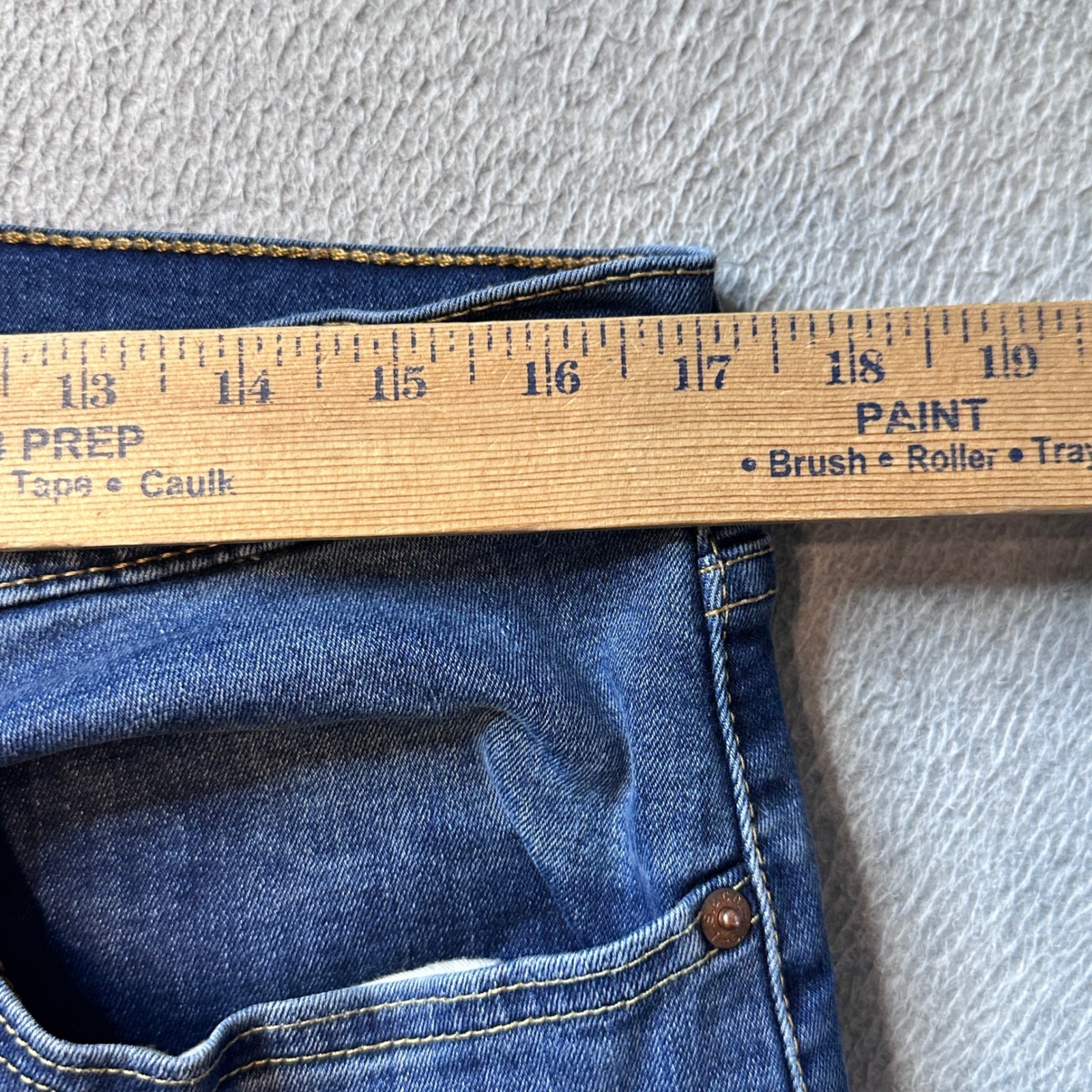 Levi’s 502 Jeans Mens 34×32 (34×29) Blue Regular Taper Medium Wash Stretch Denim