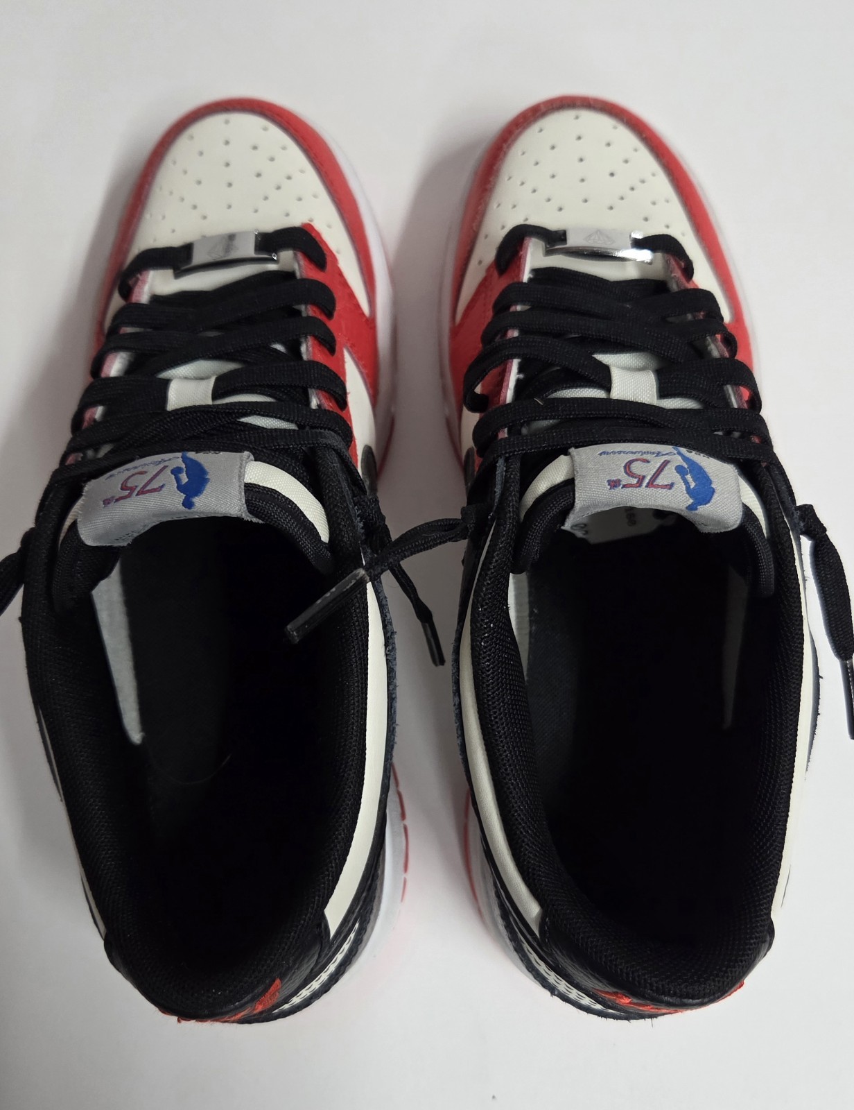 Nike Dunk Low EMB x NBA 75th Anniversary Chicago GS – Size 6.5 Y Or 8 Women’s