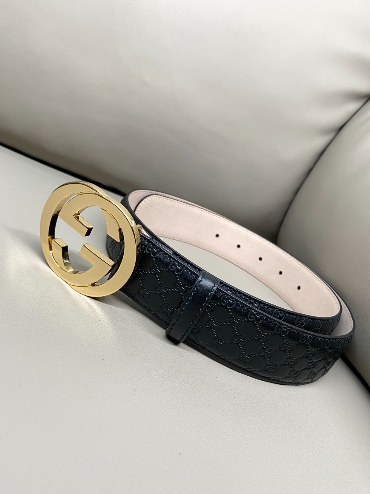 100% Authentic Gucci Black Leather Belt