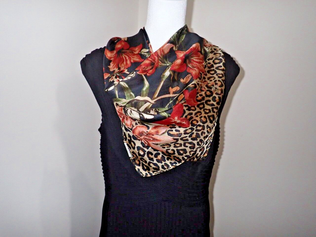 Vintage 42″ x 42″ Scarf