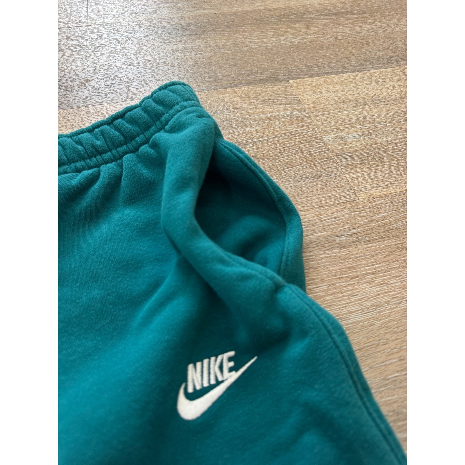 Nike Sportswear Club Fleece Joggers Mens Medium Teal Green BV2671-381 NWT