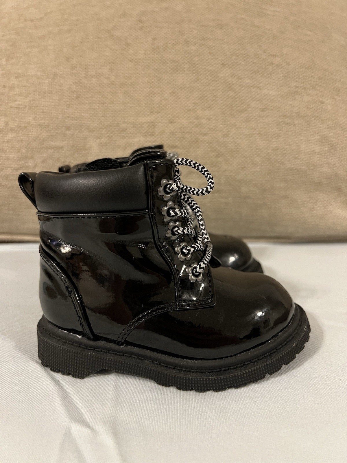 Wonder Nation Unisex Kids Black Combat Ankle Boots Size 4 Lace-Up Side Zipper