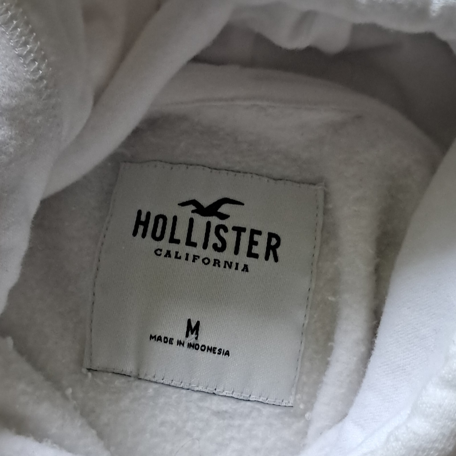 Hollister Hoodie Sweatshirt Women’s Size Medium New White Embroidered Logo