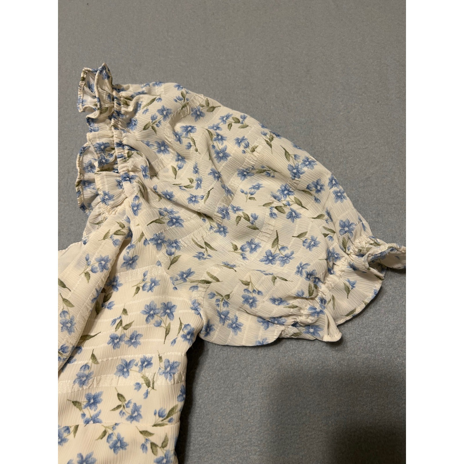 Lulus Floral Puff Sleeve Top Cream Blue Square Neck Smocked Back Blouse Small