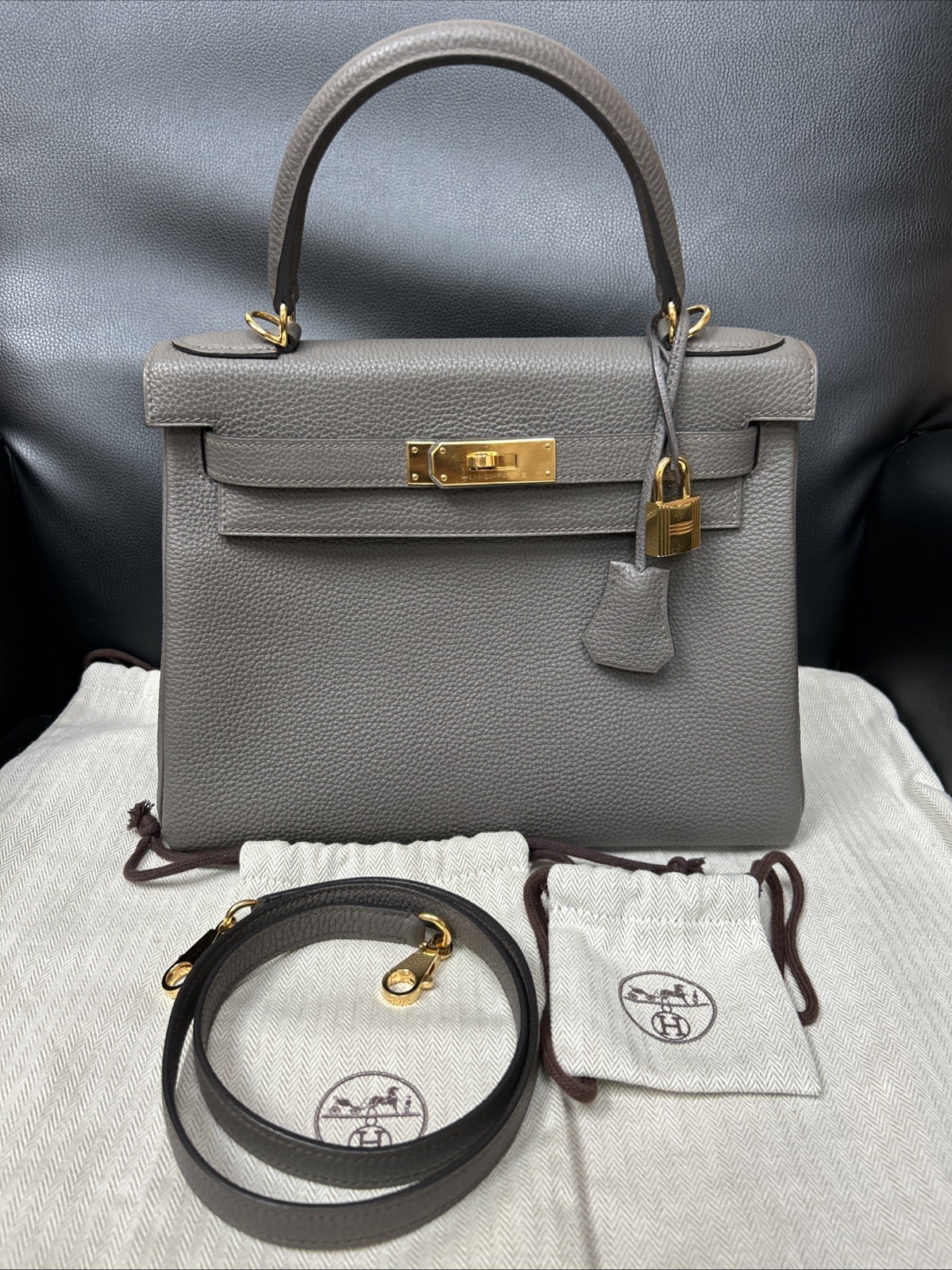 Hermes Kelly 28 Gray Toupe Leather Top Handle Shoulder Handbag K28