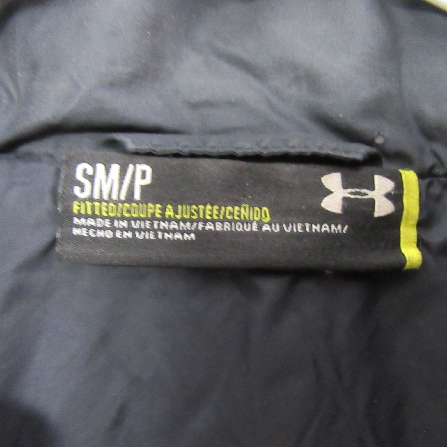 Under Armour Mens Puffer Jacket S Black Fitted Full Zip Quilted Pocket