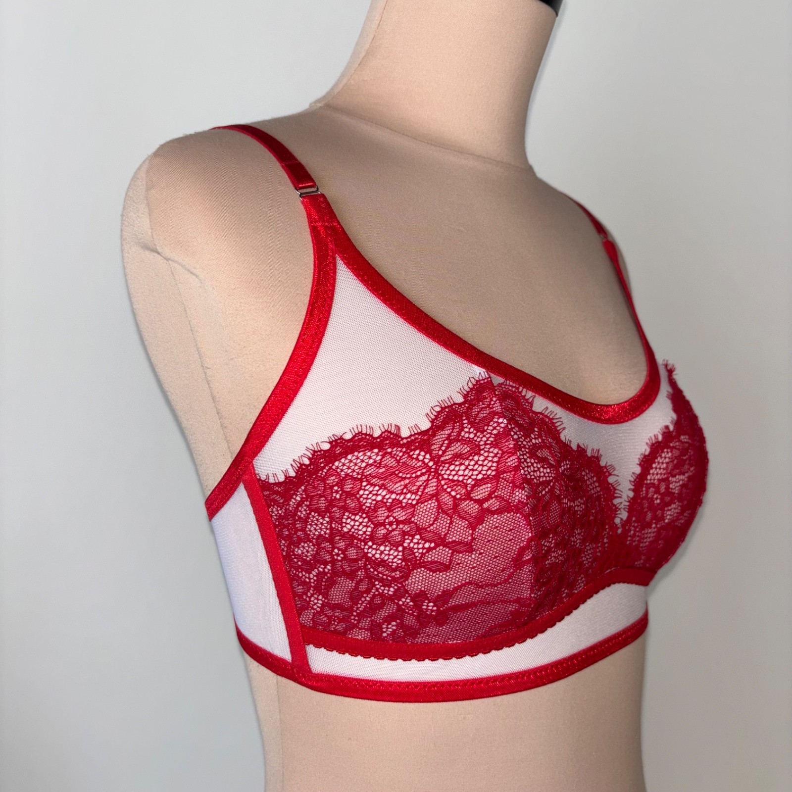 Handmade White Sheer Mesh Retro Red Chantilly Lace Bralette Bra Bustier 34B 32C