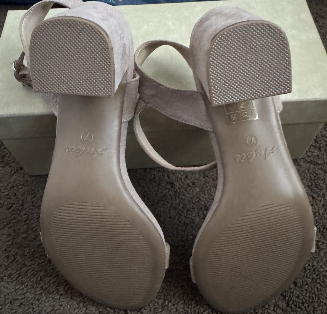 Ame Women’s US 7 Beige Faux Suede Open Toe Ankle Strap Block Heel Sandals