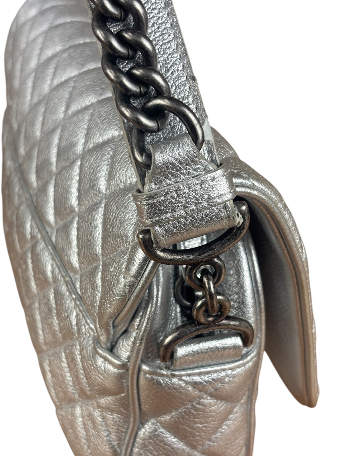 Size S – Chanel CC Silver Metallic Quilted Flap Shoulder Bag 2017 – Pre-Owned