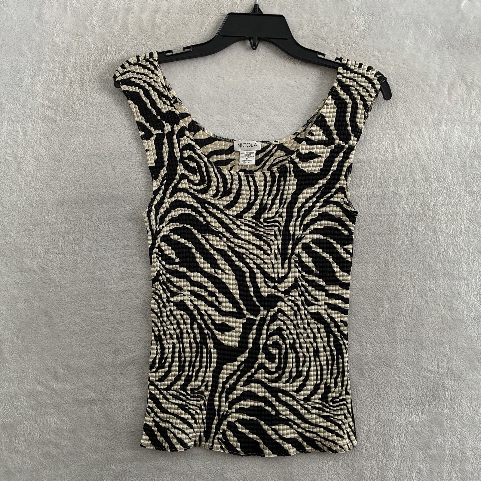 Nicola Womans Blouse Top Multicolor Geometric Medium Polyester Sleeveless
