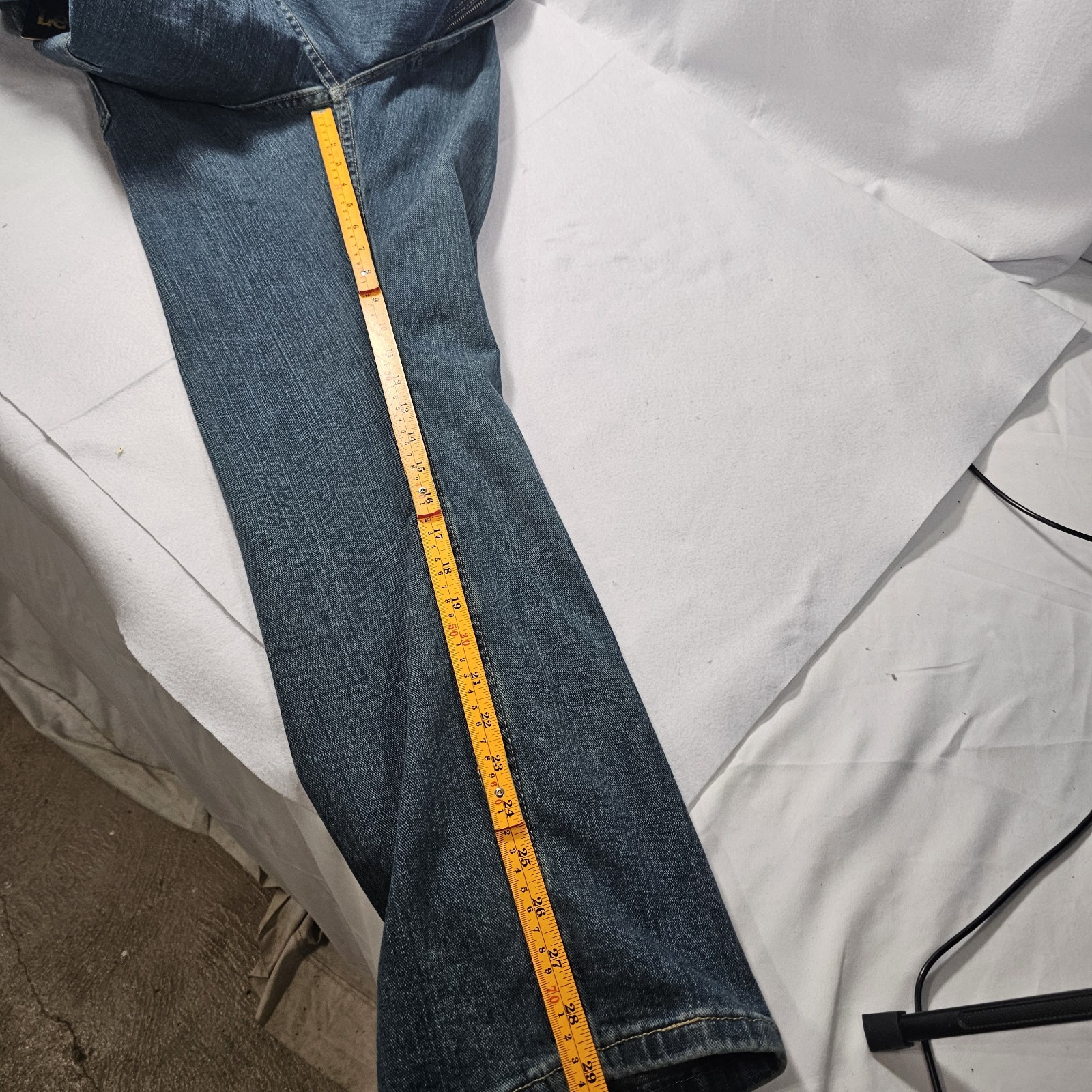 New LEE REGULAR FIT STRAIGHT LEG JEANS Men`s Sizes 99% Cotton 1% Spandex 36×30