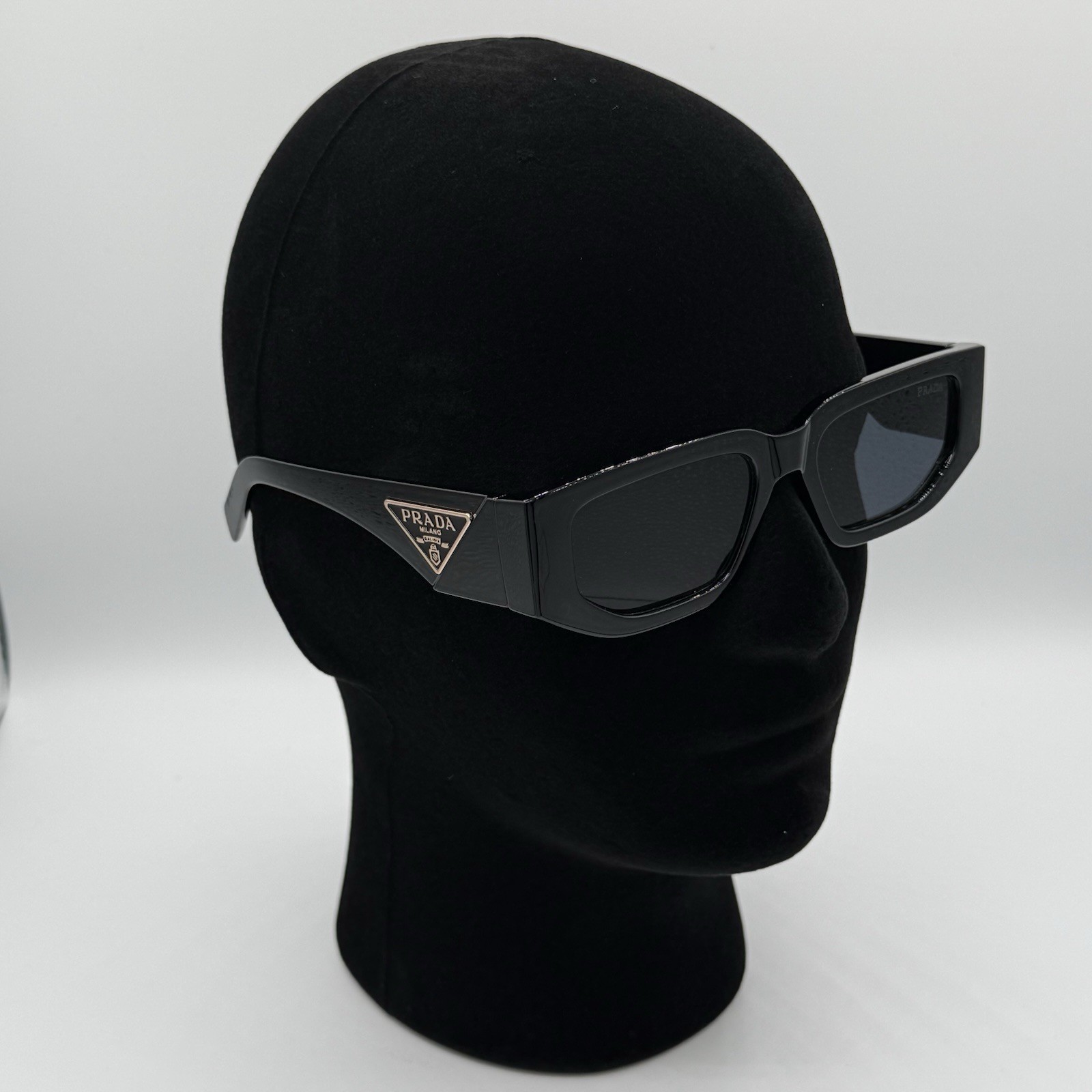 Prada PR 09ZS 1AB5S0 Unisex Sunglasses – Black/Gray