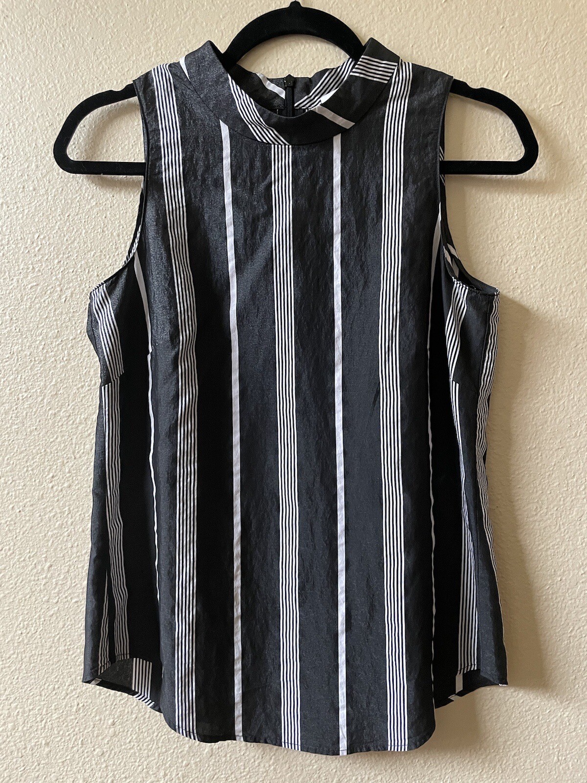 Veronika Maine Australia Italian Fabric Black White Stripe Tank Top EUC sz 8