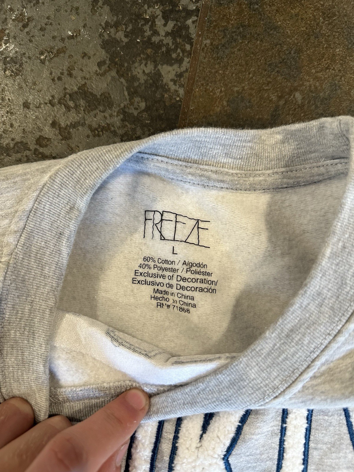 Freez Men’s Gray Brooklyn City Graphic Fleece Crew Neck Pullover Sweatshirt L