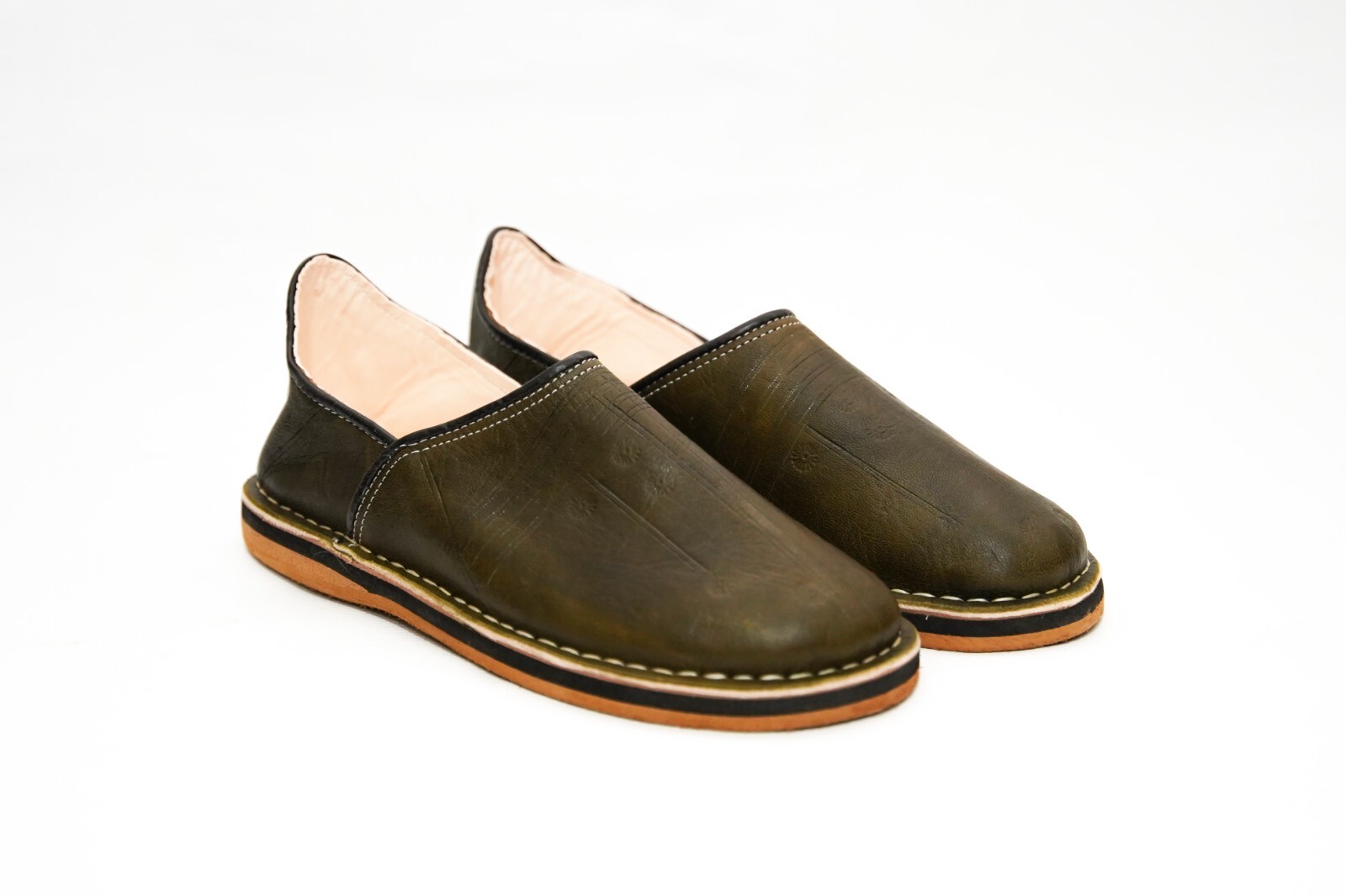 Handmade Moroccan Babouche Slippers for Men – Olive Green Leather – Organic Shee