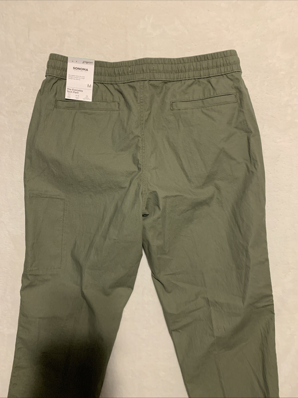 Sonoma Everyday Tech Pants Mens Medium Olive Green Straight Leg NEW