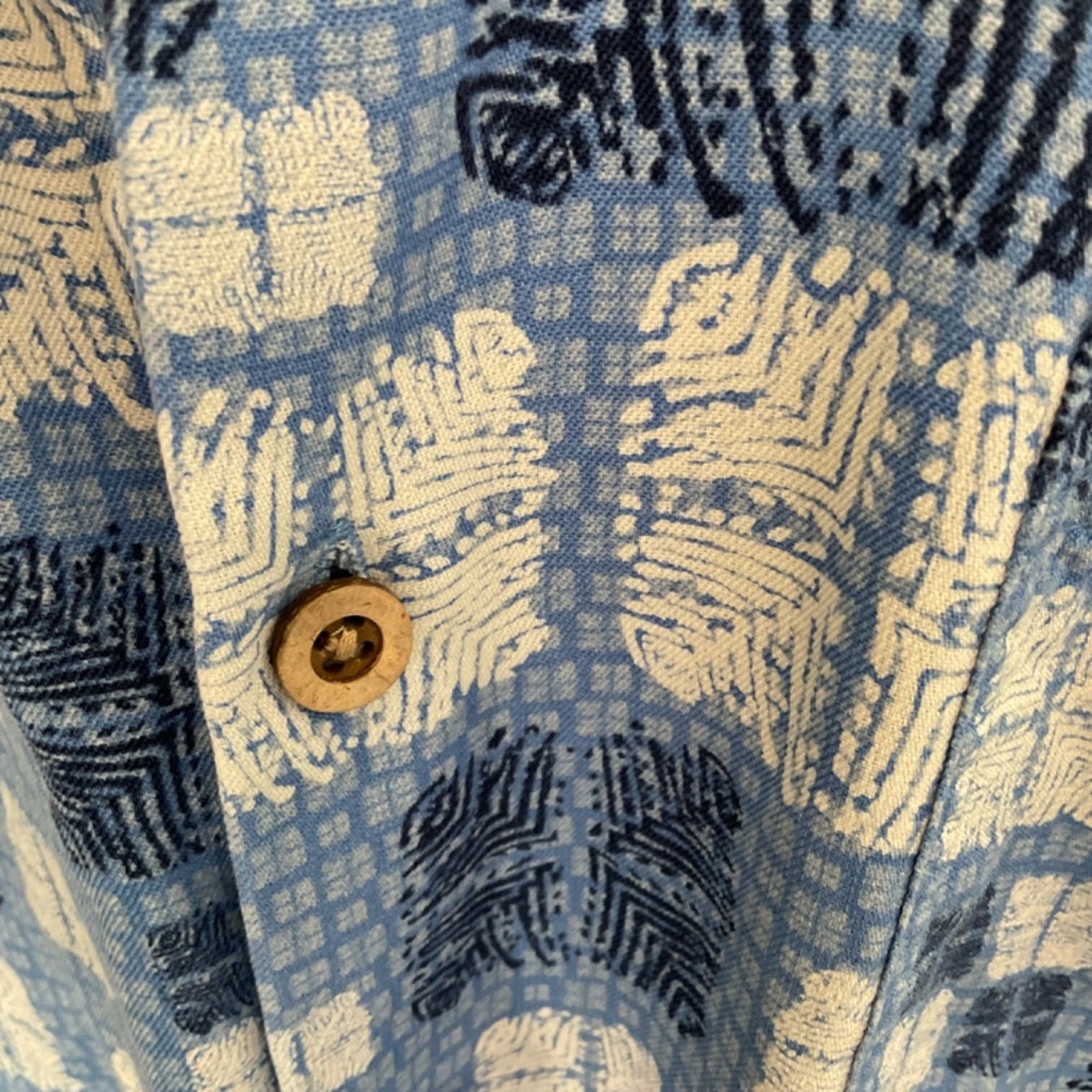 Nat Nast Button Blue 70% Silk‎ 30%Cotton Camp Shirt Sz L Hawaiian geometric