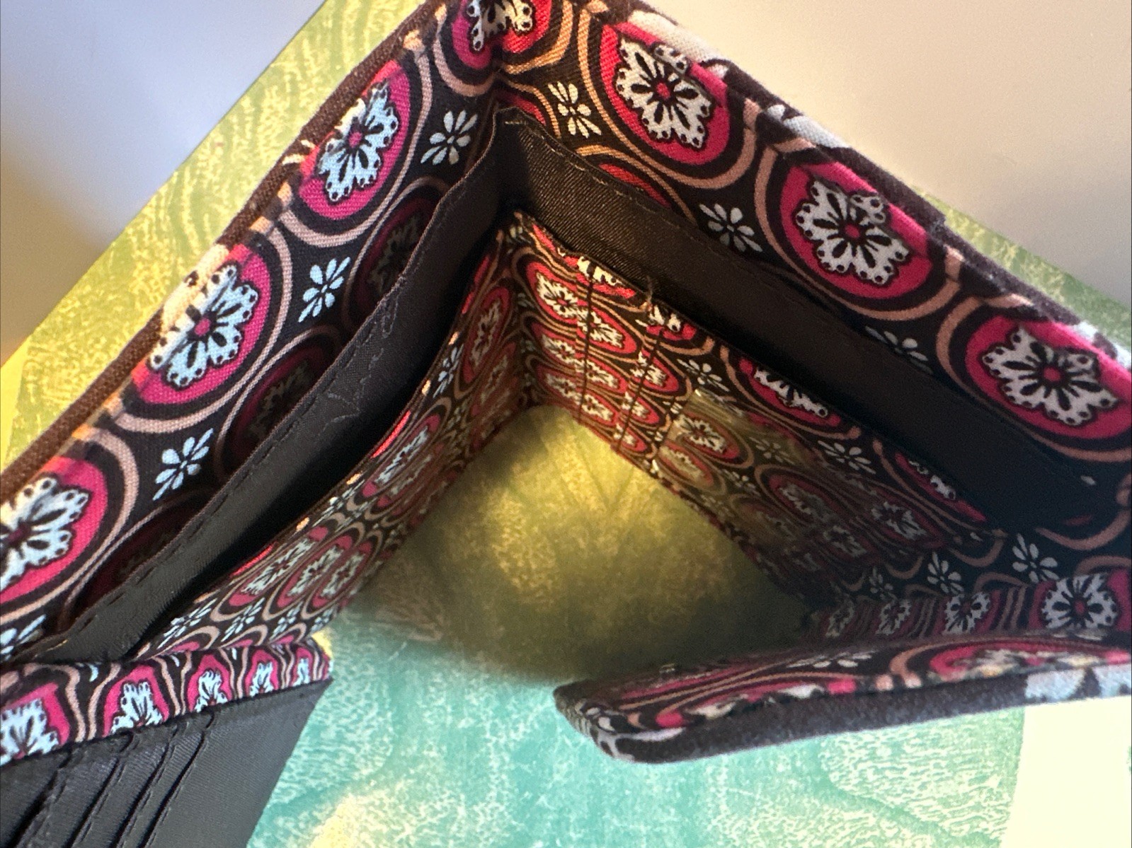 VERA BRADLEY Compact Wallet IMPERIAL TOILE Retired See Last Picture NWD 33