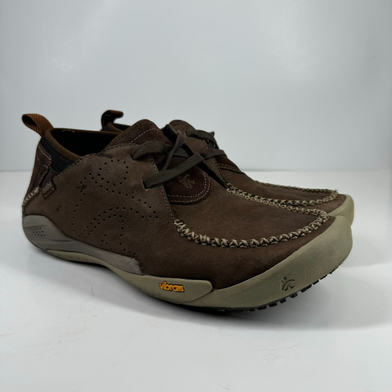 Cushe Baja Chill Men’s US 11 Dark Brown Suede Oxford Loafers Vibram Sole UM00131